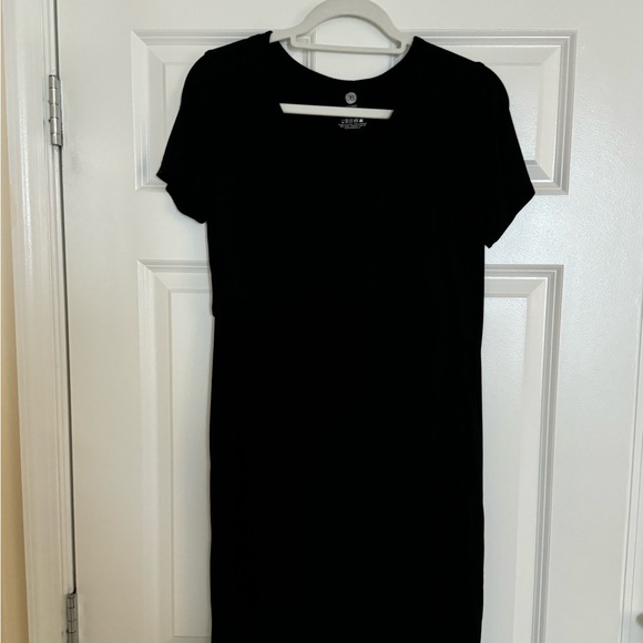 Kindred Bravely Nursing Dress in Black. Size M - Picture 1 of 2